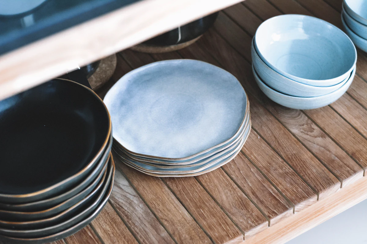 Speckled plate